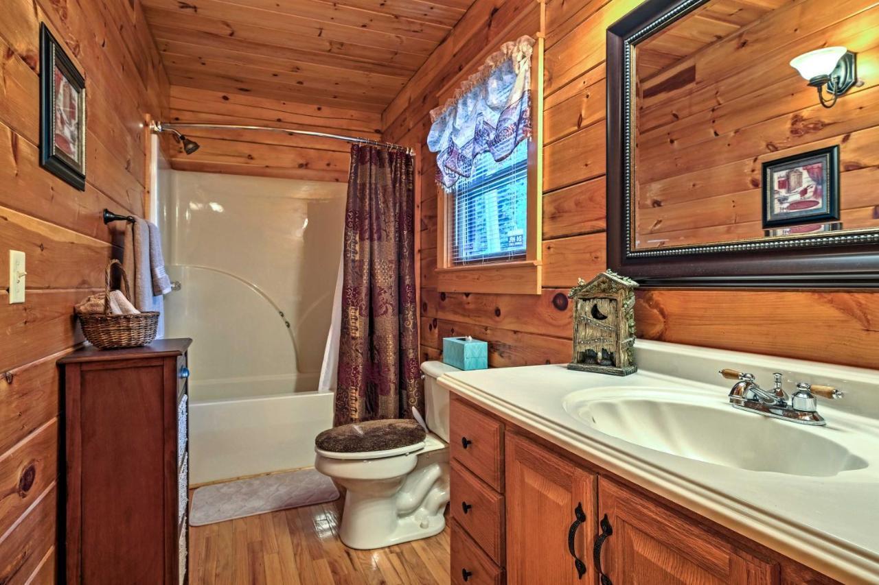 Pigeon Forge Cabin With Hot Tub, Grill And Pool Table! Βίλα Sevierville Εξωτερικό φωτογραφία