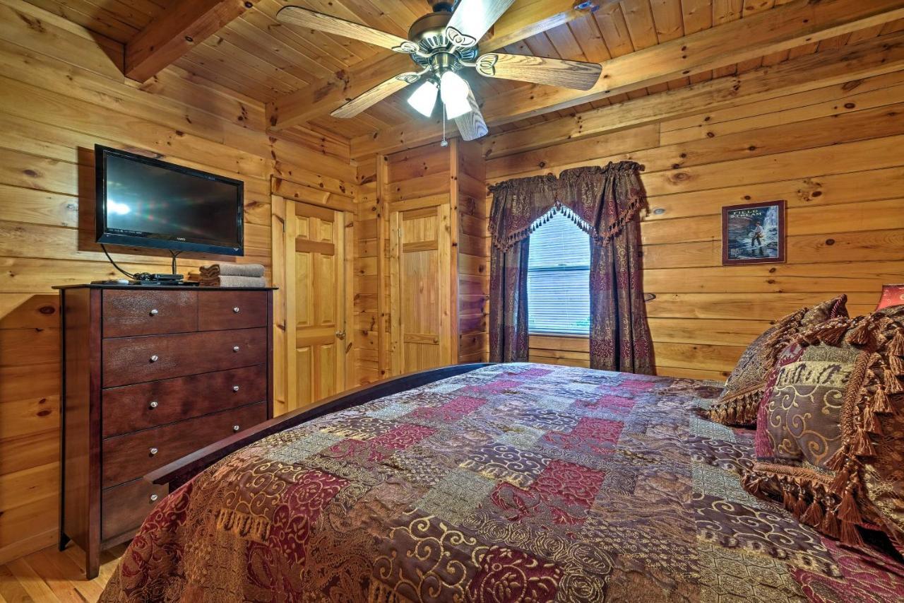 Pigeon Forge Cabin With Hot Tub, Grill And Pool Table! Βίλα Sevierville Εξωτερικό φωτογραφία