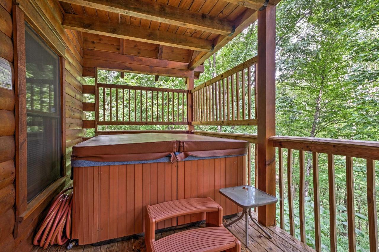 Pigeon Forge Cabin With Hot Tub, Grill And Pool Table! Βίλα Sevierville Εξωτερικό φωτογραφία